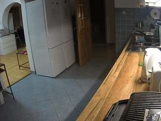 voyeurcam-julmodels-kitchen webcam