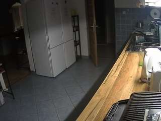 voyeurcam-julmodels-kitchen