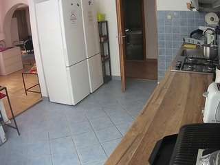 voyeurcam-julmodels-kitchen