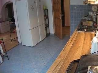 voyeurcam-julmodels-kitchen webcam