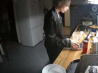 voyeurcam-julmodels-kitchen
