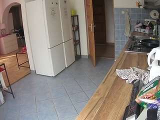voyeurcam-julmodels-kitchen