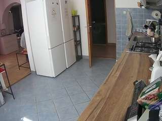 voyeurcam-julmodels-kitchen