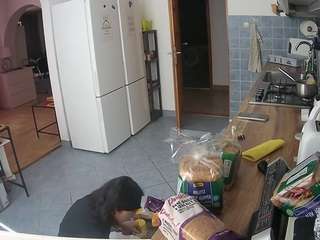 voyeurcam-julmodels-kitchen