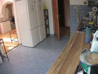 voyeurcam-julmodels-kitchen