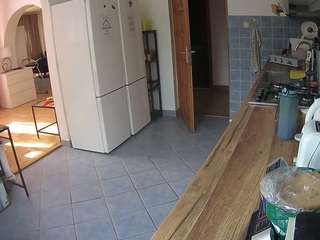 voyeurcam-julmodels-kitchen