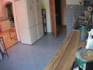 voyeurcam-julmodels-kitchen