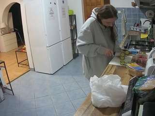 voyeurcam-julmodels-kitchen