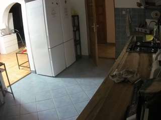 voyeurcam-julmodels-kitchen