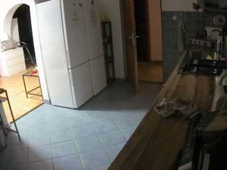 voyeurcam-julmodels-kitchen