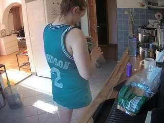 voyeurcam-julmodels-kitchen webcam