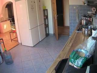 voyeurcam-julmodels-kitchen