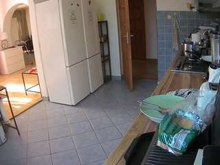 voyeurcam-julmodels-kitchen