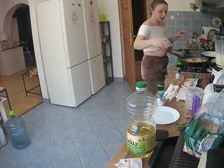 voyeurcam-julmodels-kitchen