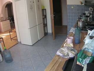 voyeurcam-julmodels-kitchen