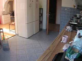 voyeurcam-julmodels-kitchen