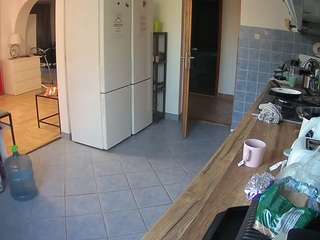 voyeurcam-julmodels-kitchen