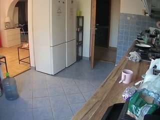 voyeurcam-julmodels-kitchen