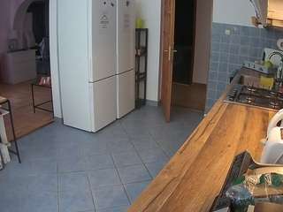 voyeurcam-julmodels-kitchen