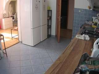 voyeurcam-julmodels-kitchen