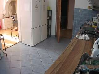 voyeurcam-julmodels-kitchen