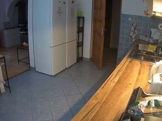 voyeurcam-julmodels-kitchen webcam