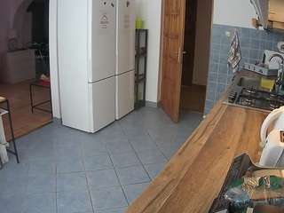 voyeurcam-julmodels-kitchen webcam