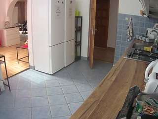 voyeurcam-julmodels-kitchen webcam