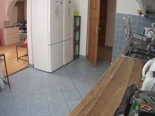 voyeurcam-julmodels-kitchen webcam