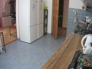 voyeurcam-julmodels-kitchen webcam