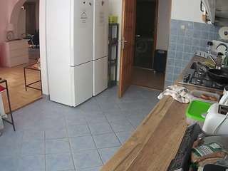 voyeurcam-julmodels-kitchen webcam