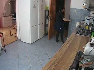 voyeurcam-julmodels-kitchen webcam