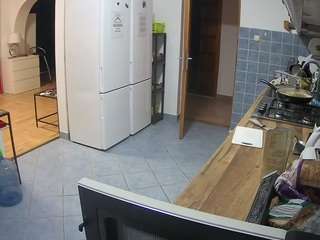 voyeurcam-julmodels-kitchen