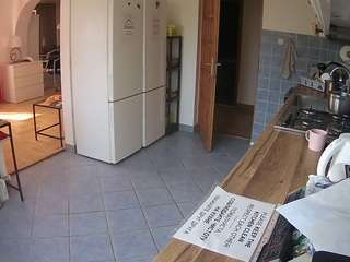 voyeurcam-julmodels-kitchen webcam