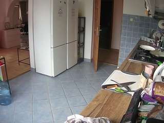 voyeurcam-julmodels-kitchen