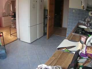 voyeurcam-julmodels-kitchen