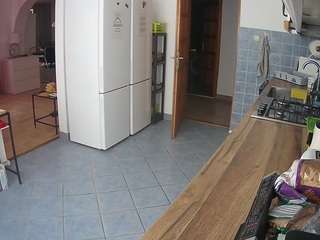 voyeurcam-julmodels-kitchen webcam