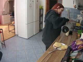 voyeurcam-julmodels-kitchen webcam