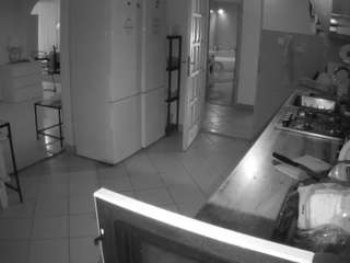 voyeurcam-julmodels-kitchen webcam