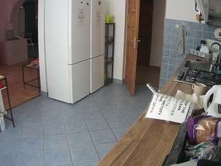 voyeurcam-julmodels-kitchen