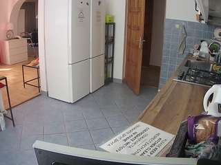 voyeurcam-julmodels-kitchen