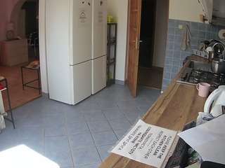 voyeurcam-julmodels-kitchen
