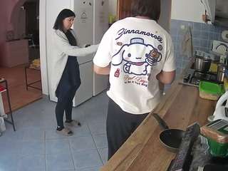 voyeurcam-julmodels-kitchen webcam