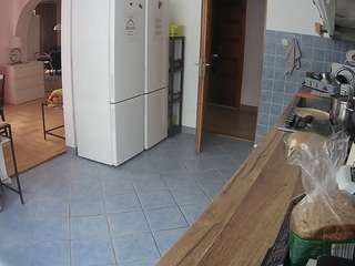 voyeurcam-julmodels-kitchen webcam