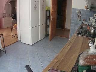 voyeurcam-julmodels-kitchen webcam