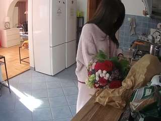 voyeurcam-julmodels-kitchen webcam
