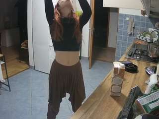 voyeurcam-julmodels-kitchen