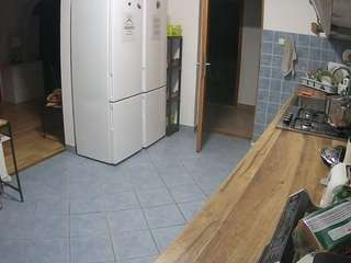 voyeurcam-julmodels-kitchen webcam