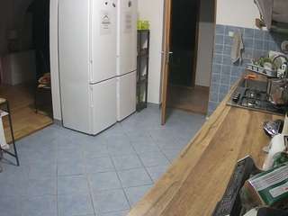 voyeurcam-julmodels-kitchen webcam