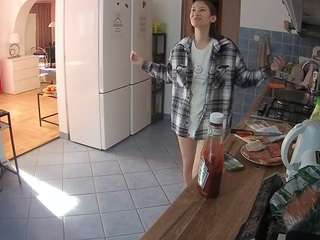 voyeurcam-julmodels-kitchen